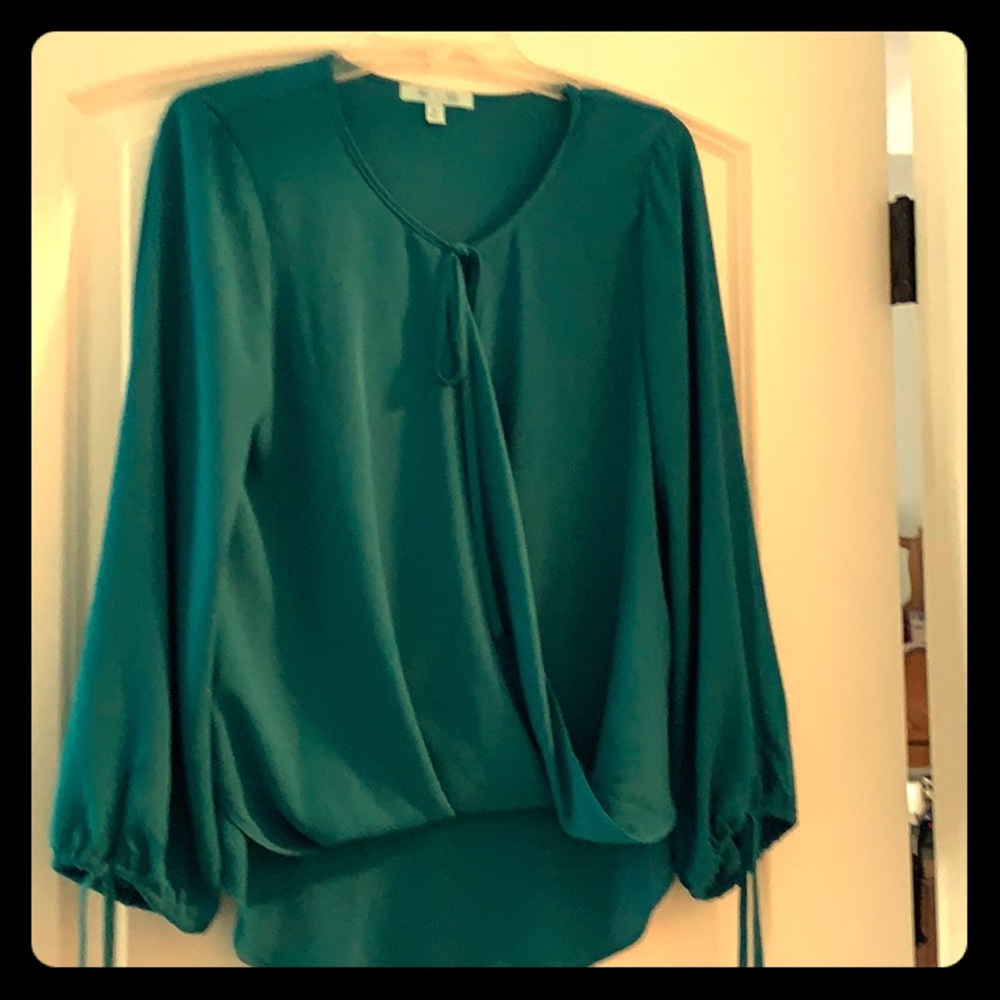 She & sky blouse flowy lightweight open front.